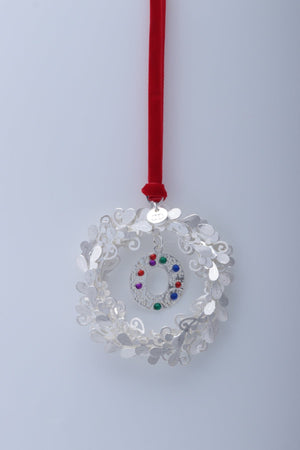 Carraig Donn Letter O Metal Wreath With Red Ribbon Christmas Tree Decoration