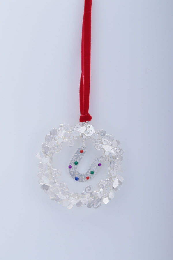 Carraig Donn Letter U Metal Wreath With Red Ribbon Christmas Tree Decoration