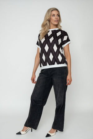 Carraig Donn Mono Argyle Print Short Sleeve Top