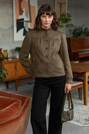 Carraig Donn Olive Green Suedette Regular Fit Button Front Puff Sleeve Jacket