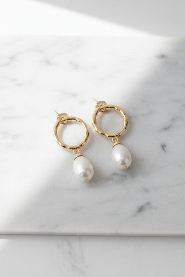 Carraig Donn Pearl Circle Earrings