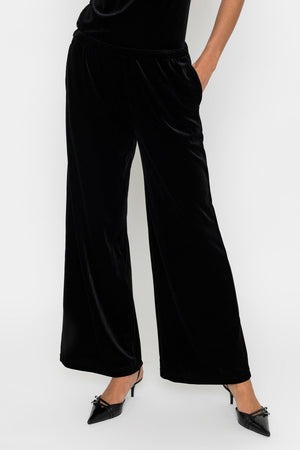 Carraig Donn Pull On Wide Leg Velvet Trousers Black