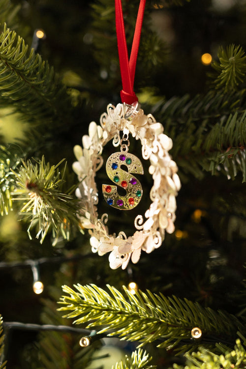 Carraig Donn S Metal Wreath With Red Ribbon Alphabet Tree Decoration