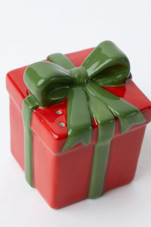 Carraig Donn Santa & Gift Salt & Pepper Christmas Set