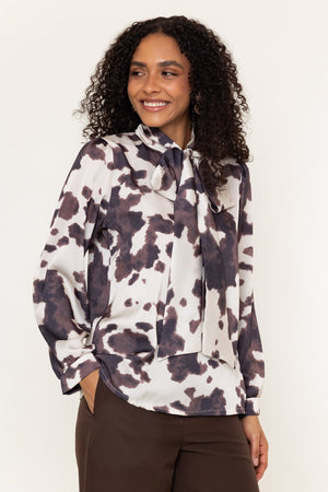 Carraig Donn Sasha Animal Print Long Sleeve Blouse