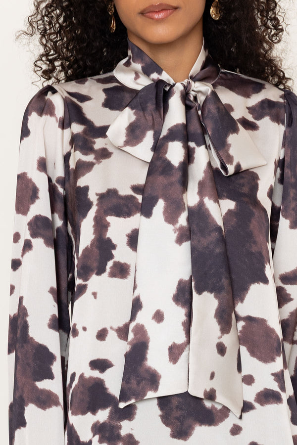 Carraig Donn Sasha Animal Print Long Sleeve Blouse