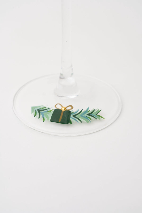 Carraig Donn Set Of 2 Gold Bow Christmas Champagne Saucer Glasses