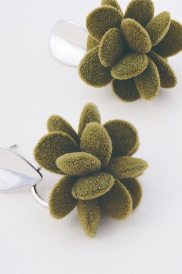 Carraig Donn Silver & Green Velvet Flower Drop Earrings