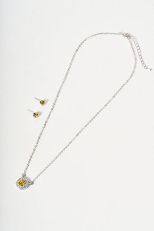Carraig Donn Silver Yellow Gemstone Radiant Cut Pendant Necklace & Earring Set