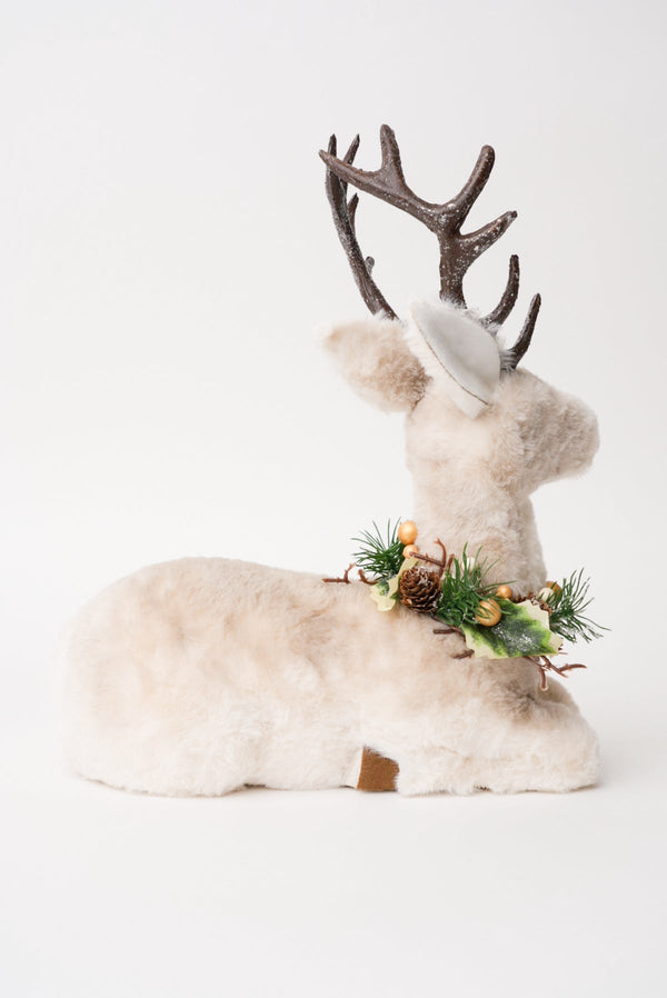 Carraig Donn Sitting Christmas Deer Decoration