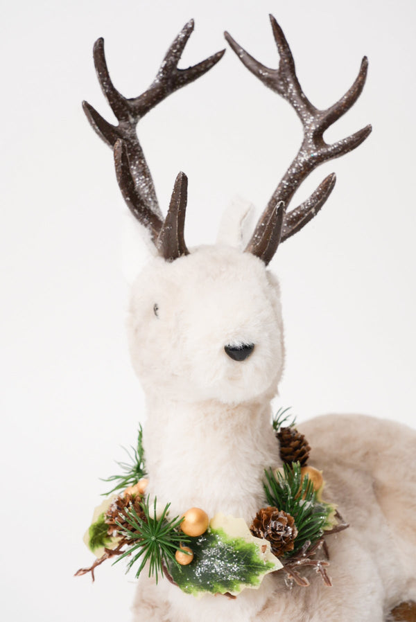 Carraig Donn Sitting Christmas Deer Decoration