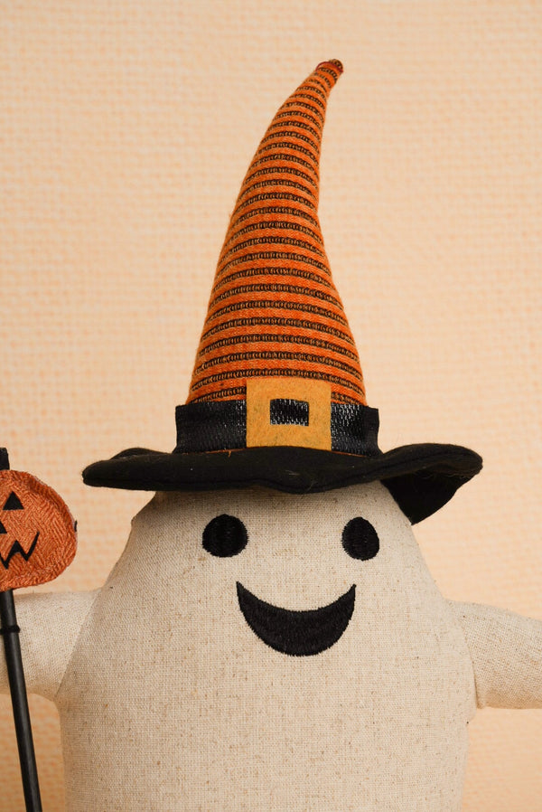 Carraig Donn Sitting Ghost Halloween Decoration