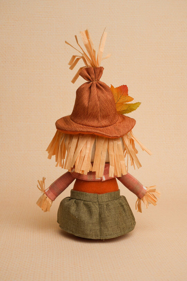 Carraig Donn Sitting Scarecrow Halloween Decoration
