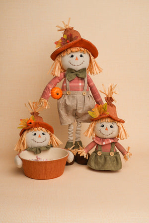 Carraig Donn Sitting Scarecrow Halloween Decoration