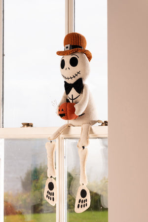 Carraig Donn Skeleton Dangly Halloween Decoration