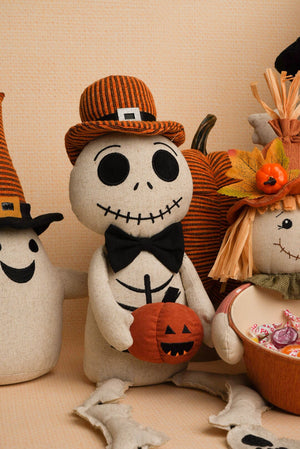 Carraig Donn Skeleton Dangly Halloween Decoration
