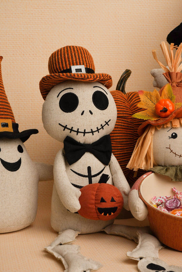 Carraig Donn Skeleton Dangly Halloween Decoration