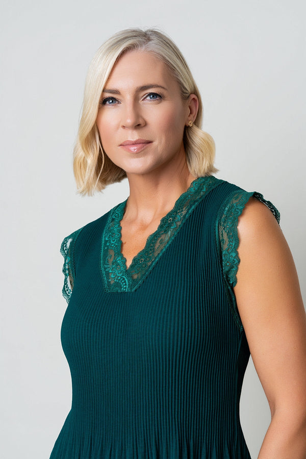 Carraig Donn Teal Sleeveless Lace Trim Pleat Top