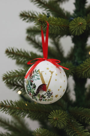 Carraig Donn V Christmas Robin Alphabet Tree Bauble