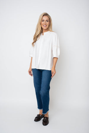 Carraig Donn White Viscose Button Down Collarless 3/4 Sleeve Blouse