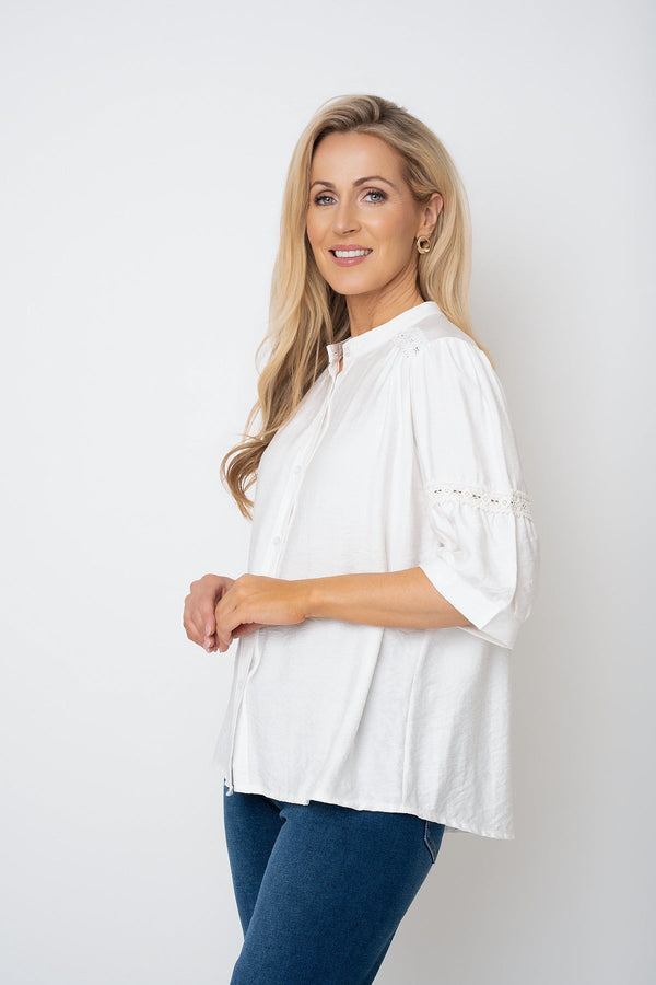 Carraig Donn White Viscose Button Down Collarless 3/4 Sleeve Blouse