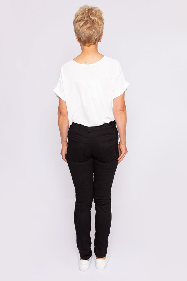 Carraig Donn 2 Button Jeans in Black
