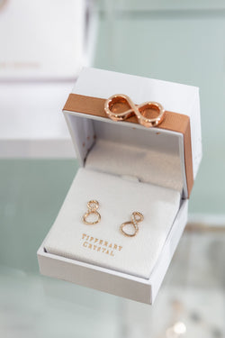 Carraig Donn 8 Shape Rose Gold Infinity Stud Earrings