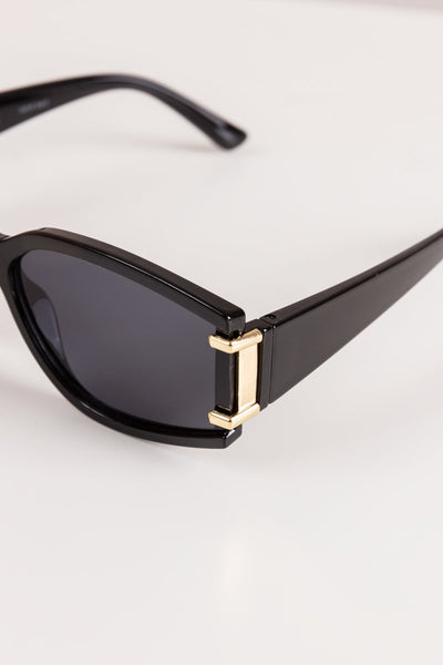 Carraig Donn Black and Gold Framed Sunglasses