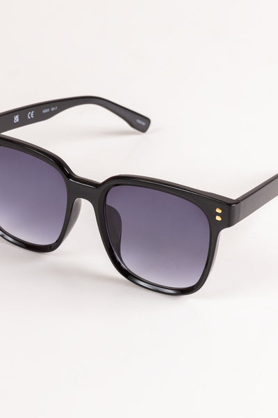 Carraig Donn Black Frame Sunglasses