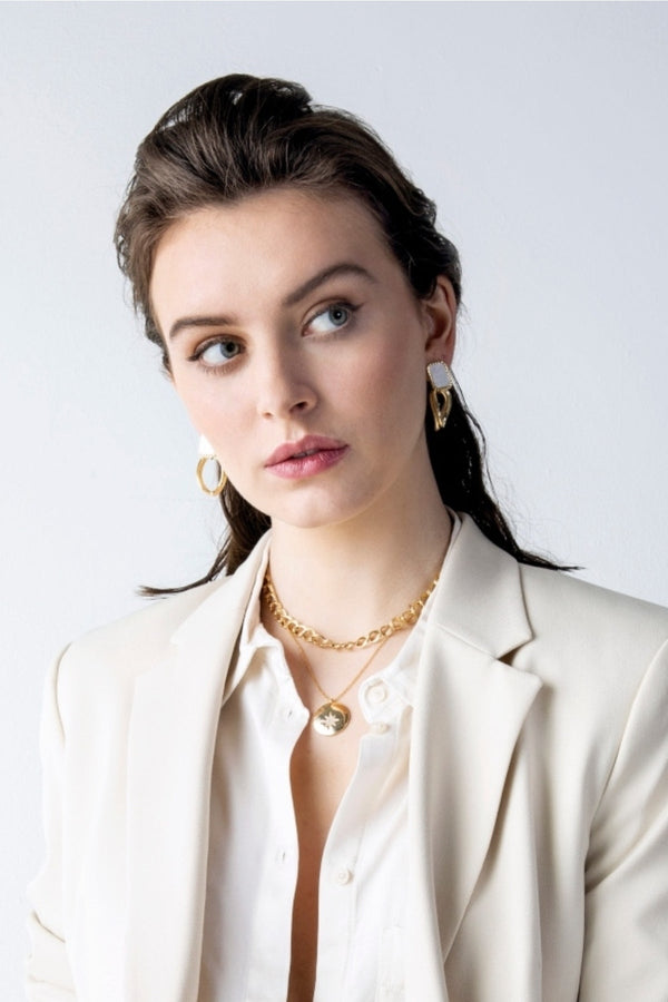 Carraig Donn Centre Star Necklace in Gold