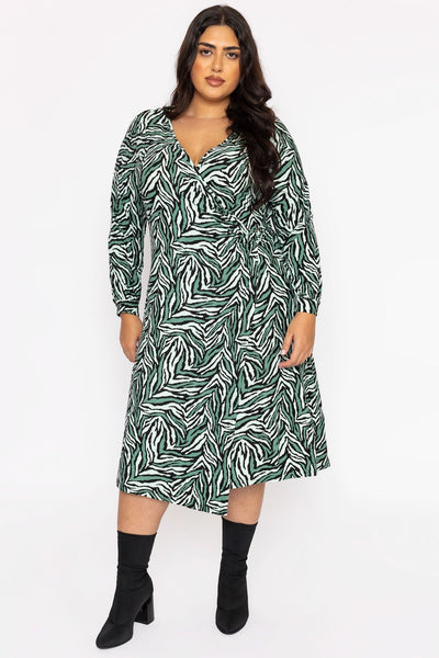 Carraig Donn Curve - V-Neck Midi Dress in Animal Print