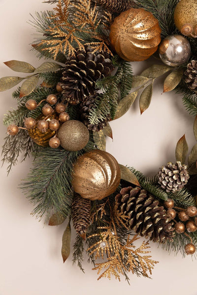 Carraig Donn Decadent Gold Christmas Wreath
