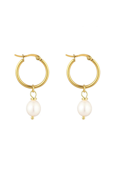 Carraig Donn Freshwater Pearl Earrings in Gold