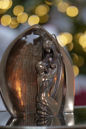 Carraig Donn Genesis Holy Family Crib