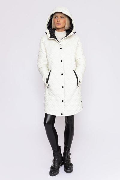 Carraig Donn Long Quilted Jacket in White
