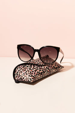 Carraig Donn Oversized Cateye Sunglasses
