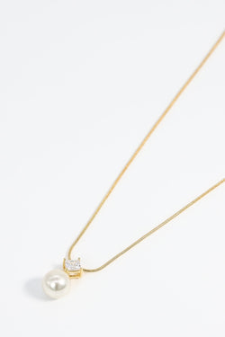 Carraig Donn Pearl Pendant Necklace with Diamante