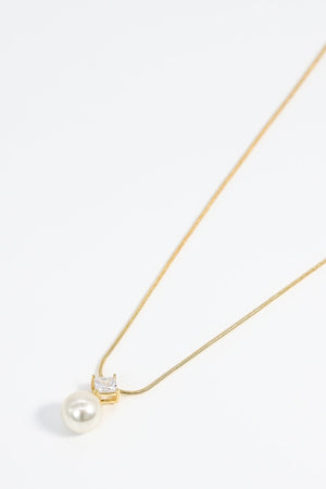 Pearl Pendant Necklace with Diamante
