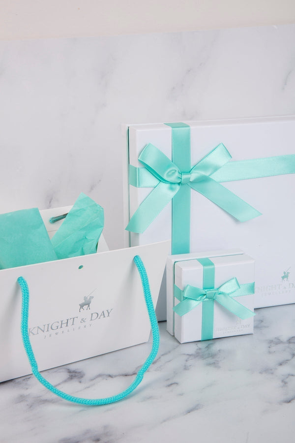 Carraig Donn Pearl Studs 8mm