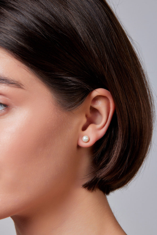 Carraig Donn Pearl Studs 8mm