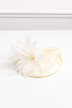 Carraig Donn Sinamay Feather Fascinator in Cream