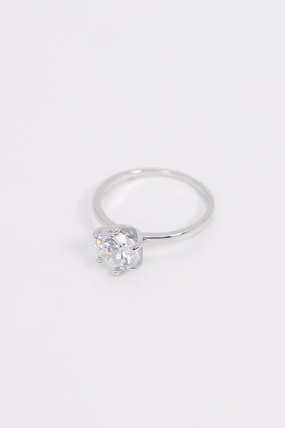 Carraig Donn Single Stone Ring in Size 7