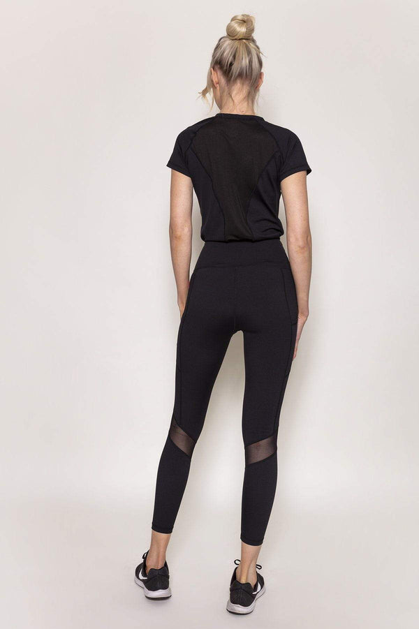https://www.carraigdonn.com/cdn/shop/products/carraig-donn-sports-leggings-with-deep-side-pockets-in-black-518993.jpg?v=1671995582&width=600