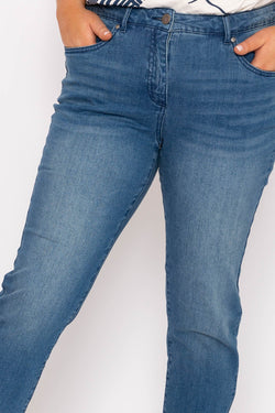 Carraig Donn Straight Leg Classic Jeans in Denim