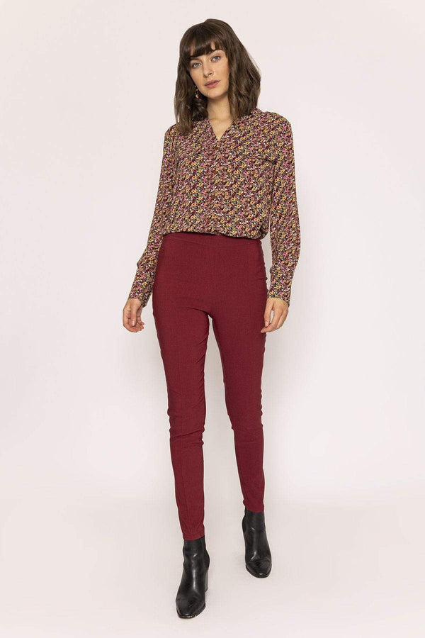Carraig Donn Stretch Pant in Red