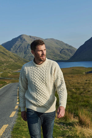 Carraig Donn Traditional Unisex Aran Sweater in Cream